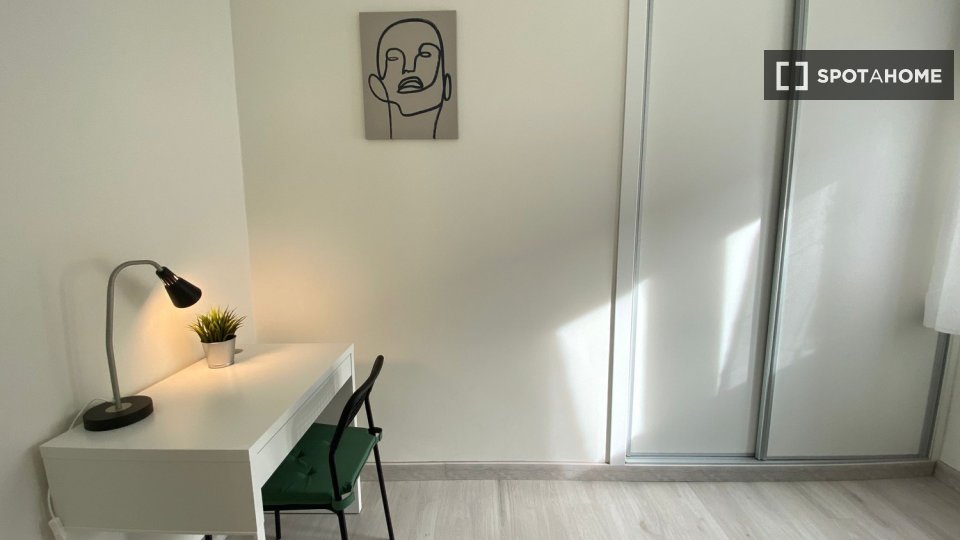 Double room Madrid, 4 beds — photo 8