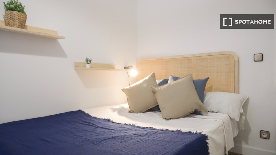 Double room Madrid, 7 beds — photo 15