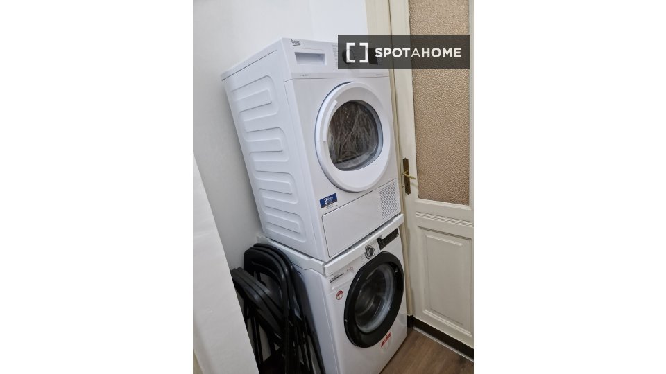 Double room Turin, 1 bed, 28m² — photo 9