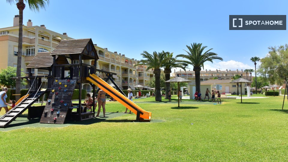 Apartment Alicante, 2 beds, 65m² — photo 4