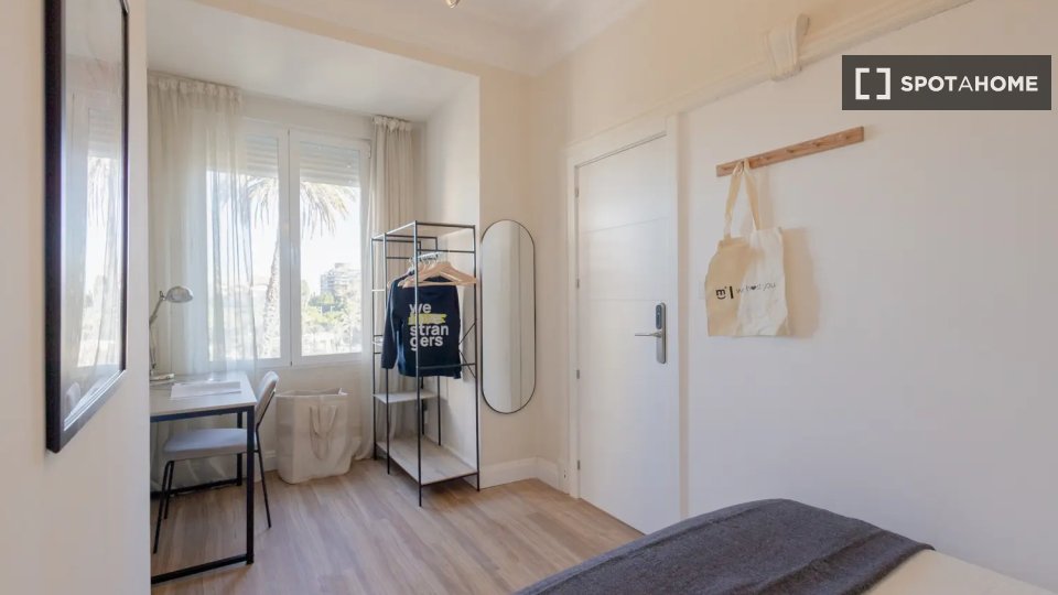 Double room Valencia, 6 beds — photo 11