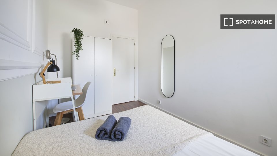 Double room Lisbon, 11 beds — photo 55
