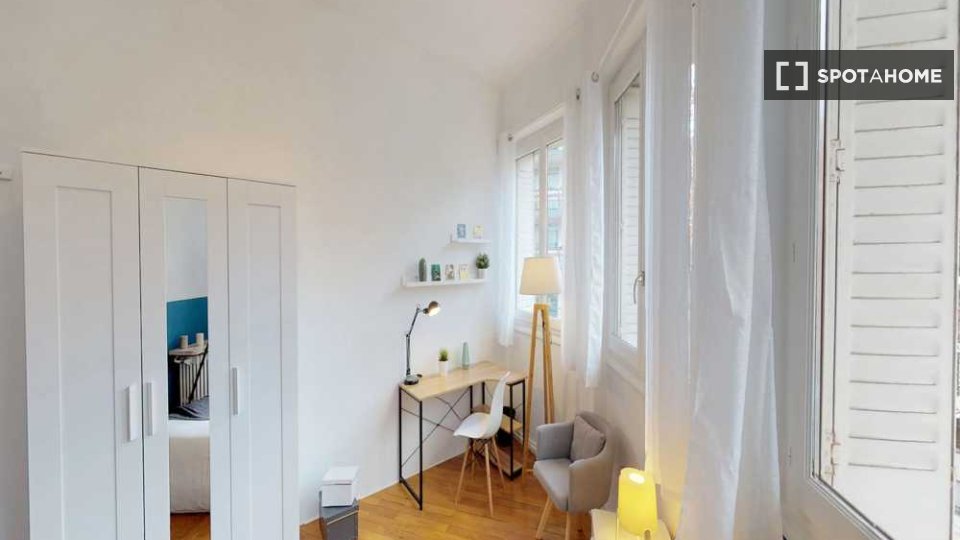 Double room Lyon, 5 beds, 110m² — photo 1