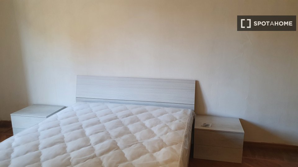 Double room Turin, 6 beds, 182m² — photo 1