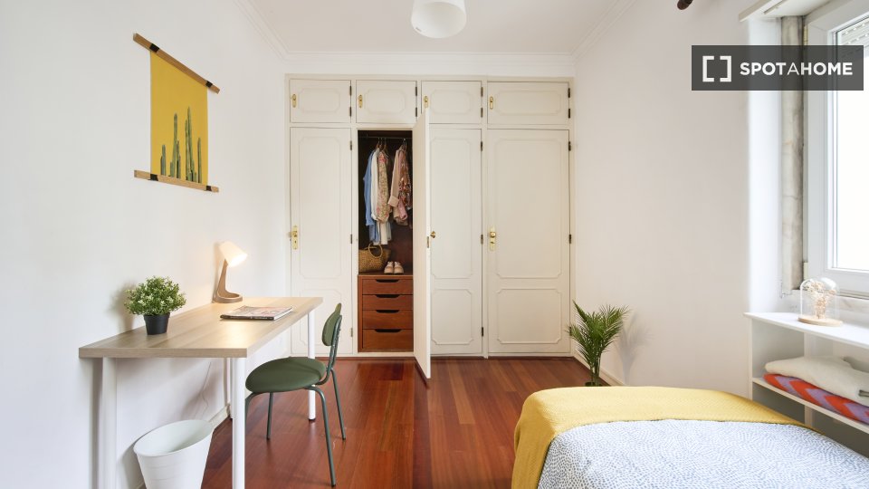 Double room Lisbon, 6 beds — photo 1