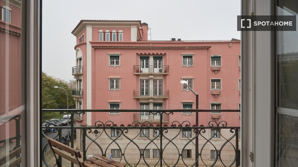 Double room Lisbon, 6 beds — photo 13