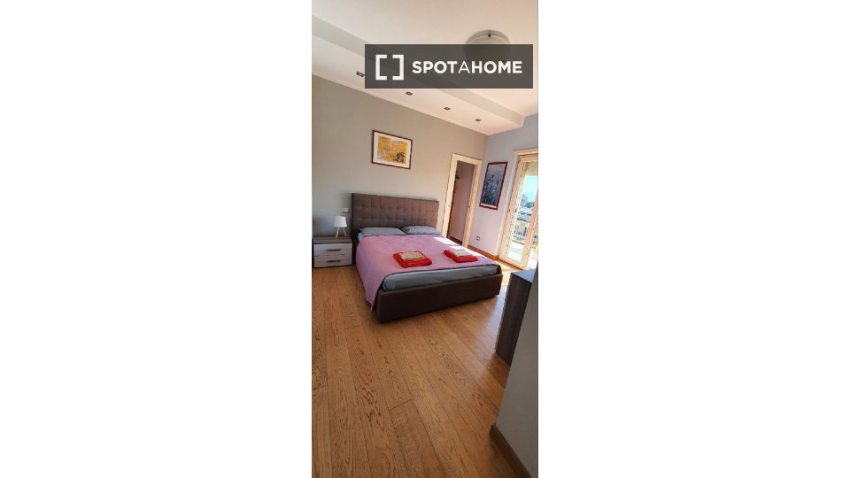 Double room Rome, 3 beds — photo 36