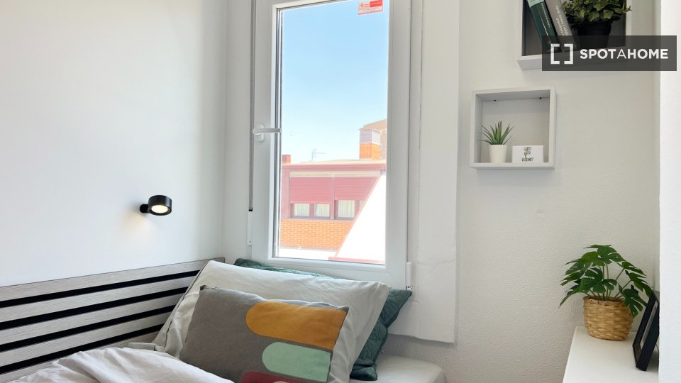 Double room Madrid, 6 beds — photo 1