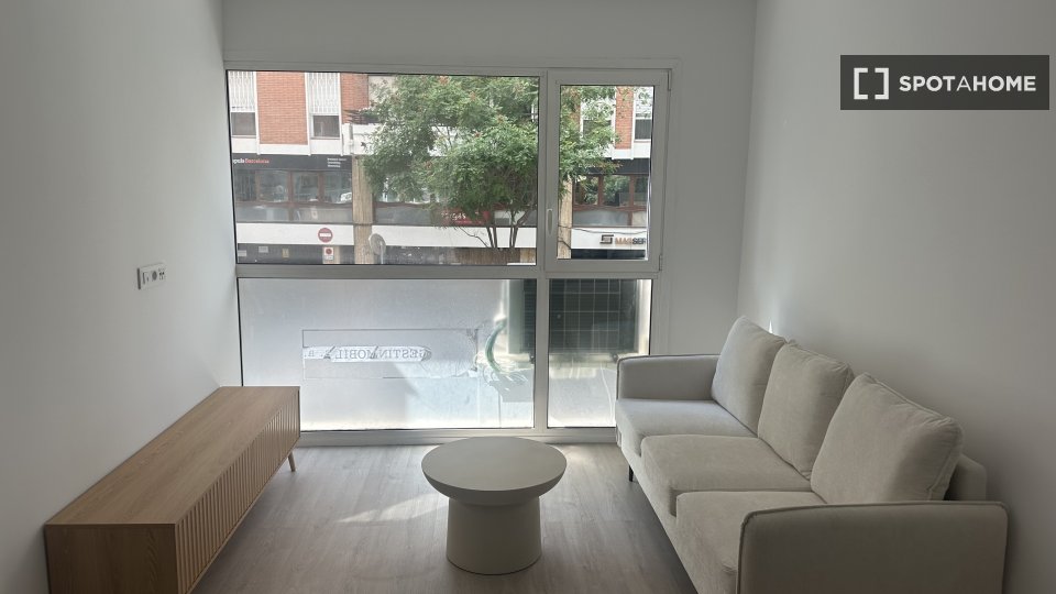 Apartment Barcelona, 2 beds, 60m² — photo 30