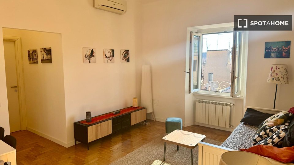 Apartment Rome, 1 bed — photo 29