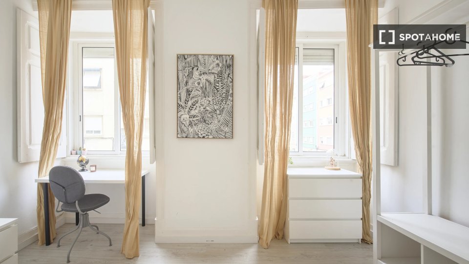 Double room Lisbon, 4 beds — photo 4