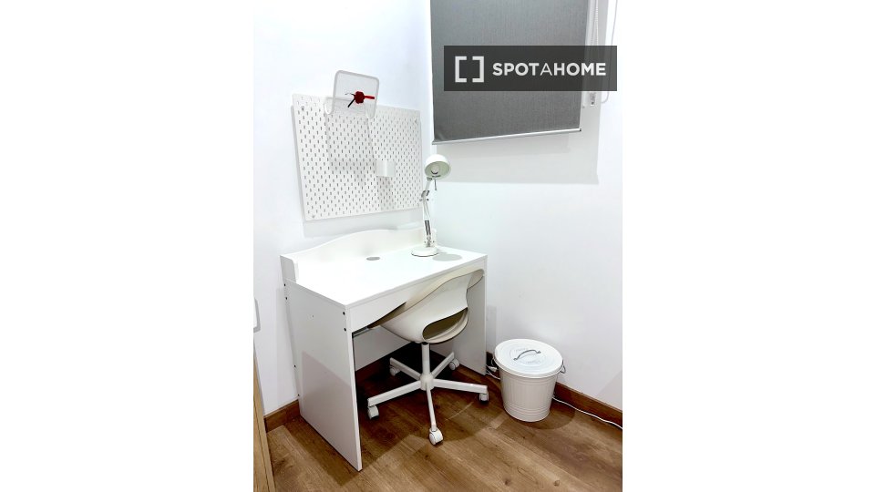 Double room Barcelona, 5 beds — photo 44