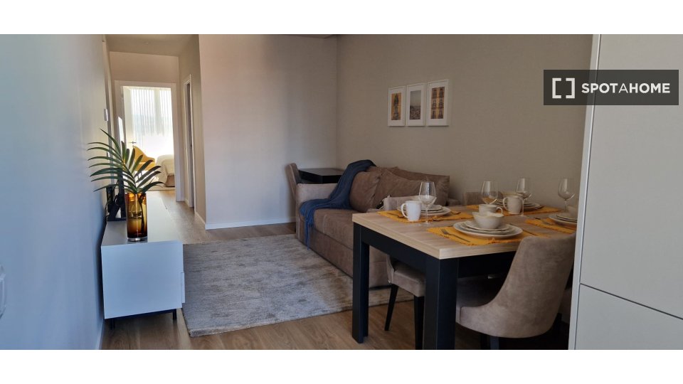 Apartment mono Lisbon, 54m² — photo 2