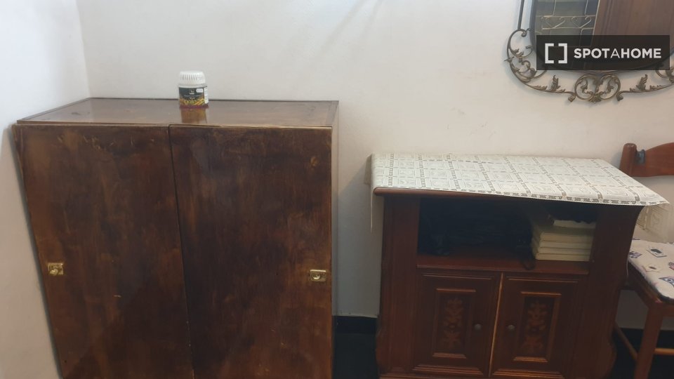 Double room Genoa, 3 beds, 120m² — photo 12