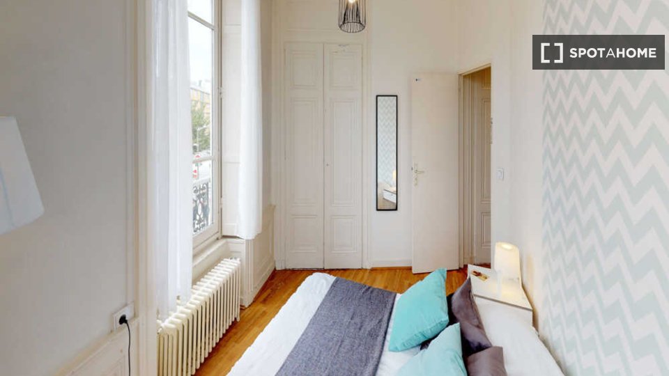 Double room Lyon, 4 beds, 110m² — photo 11