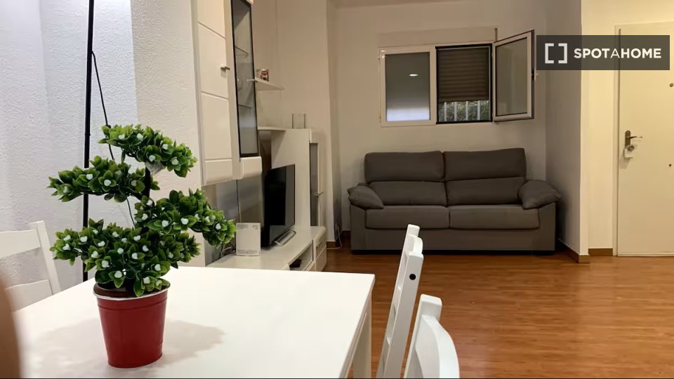 Apartment Valencia, 2 beds, 64m² — photo 1