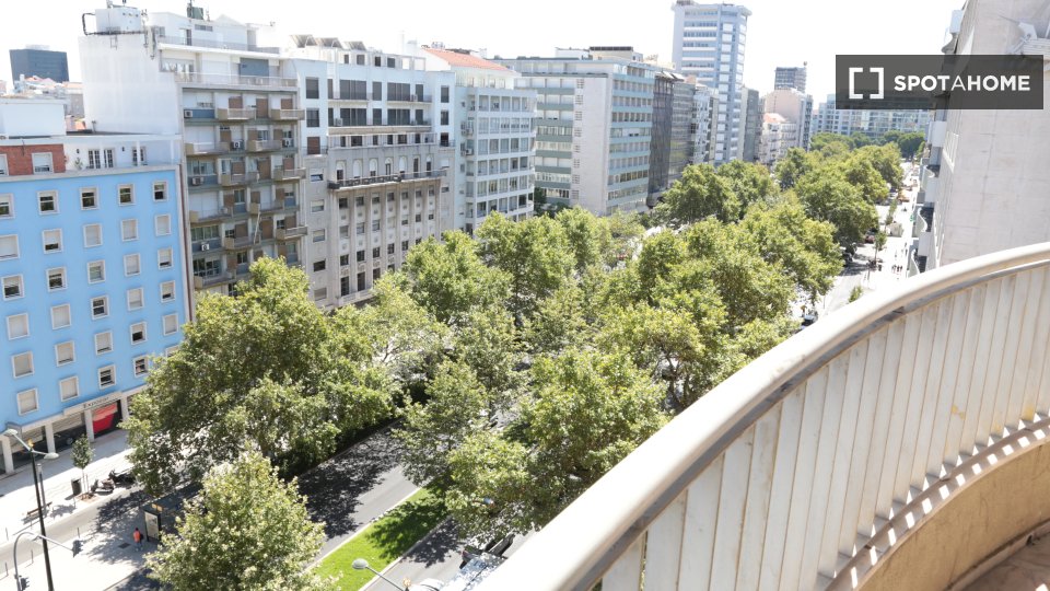 Double room Lisbon, 6 beds — photo 15