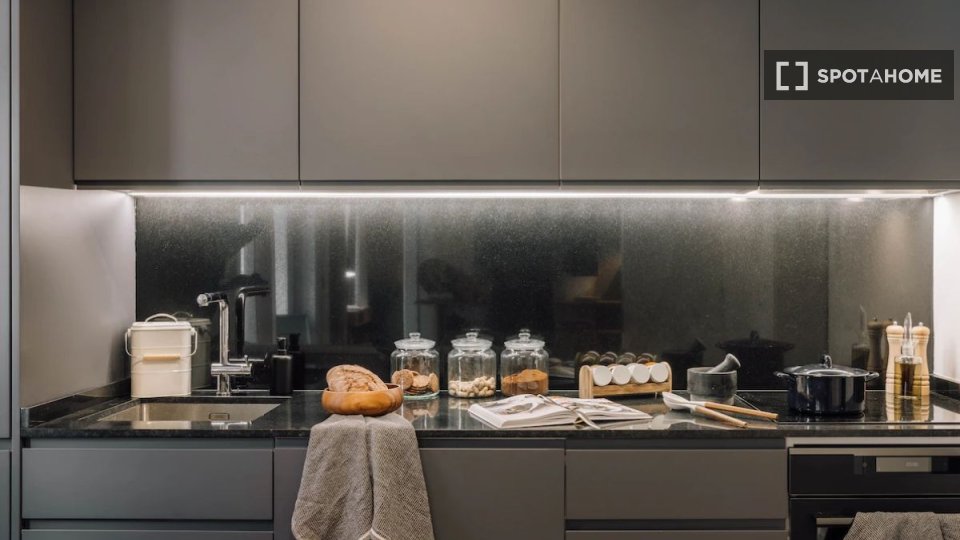 Apartment Lisbon, 1 bed — photo 10
