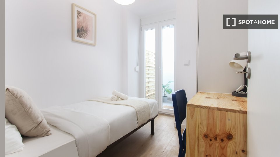 Double room Lisbon, 4 beds — photo 1