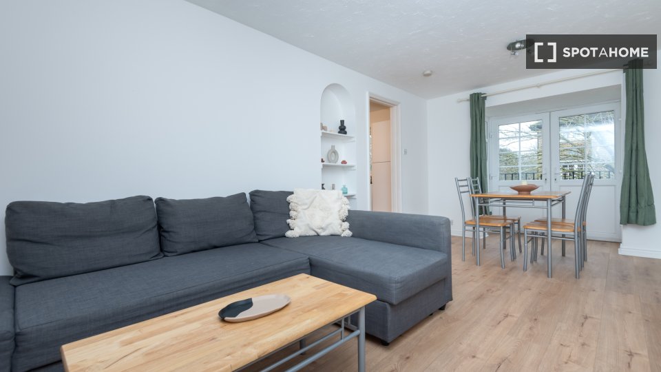 Apartment London, 2 beds — photo 18