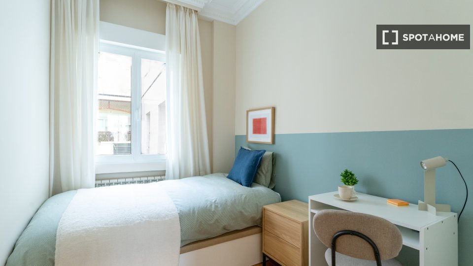 Double room Madrid, 5 beds — photo 7
