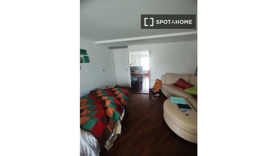 Double room Bologna, 2 beds — photo 10
