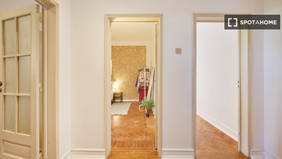Double room Lisbon, 8 beds — photo 1