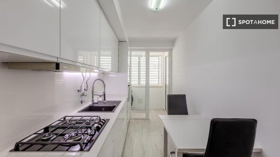 Apartment Lisbon, 3 beds — photo 2