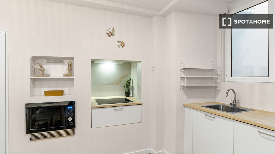 Apartment Lisbon, 1 bed — photo 32