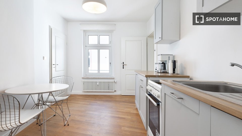 Apartment Berlin, 2 beds, 93m² — photo 4