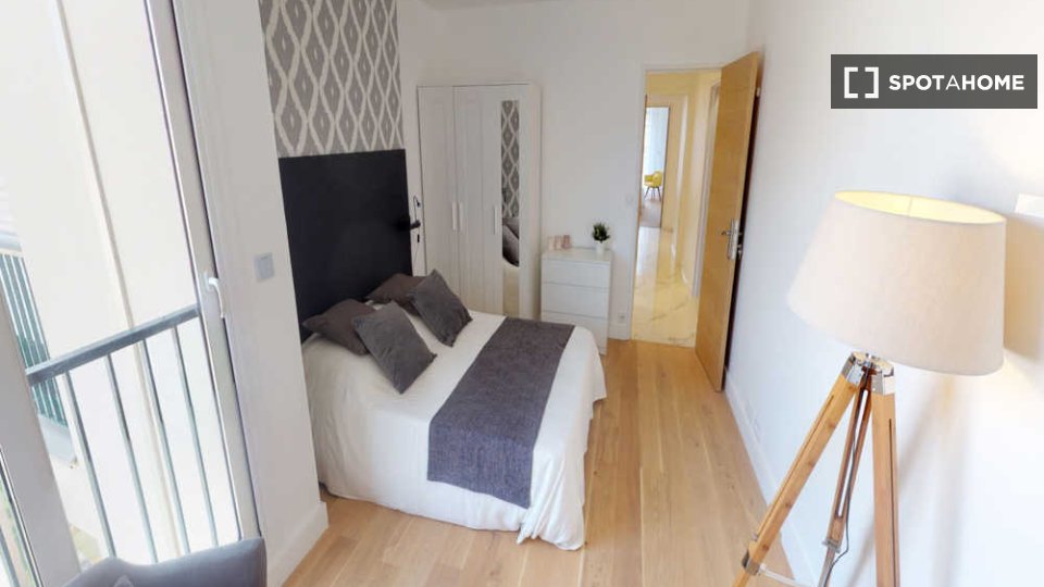 Double room Paris, 5 beds, 110m² — photo 24