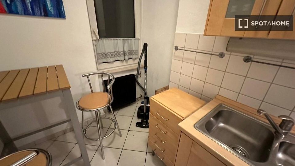 Double room Frankfurt, 3 beds, 22m² — photo 3