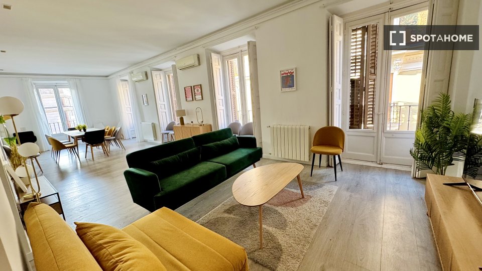 Apartment Madrid, 3 beds — photo 1