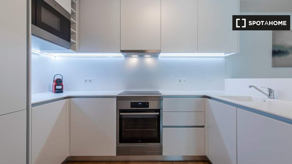 Apartment Lisbon, 2 beds — photo 11