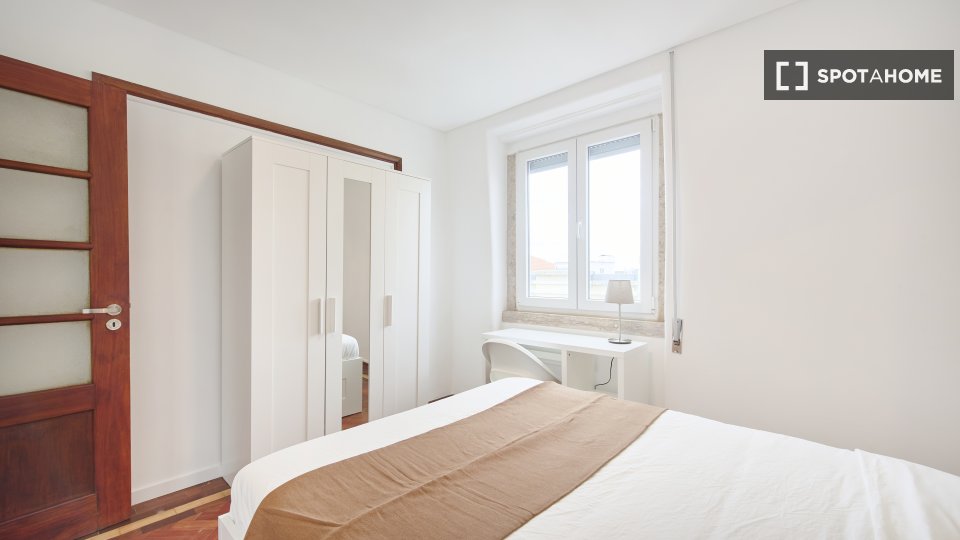 Double room Lisbon, 9 beds — photo 7