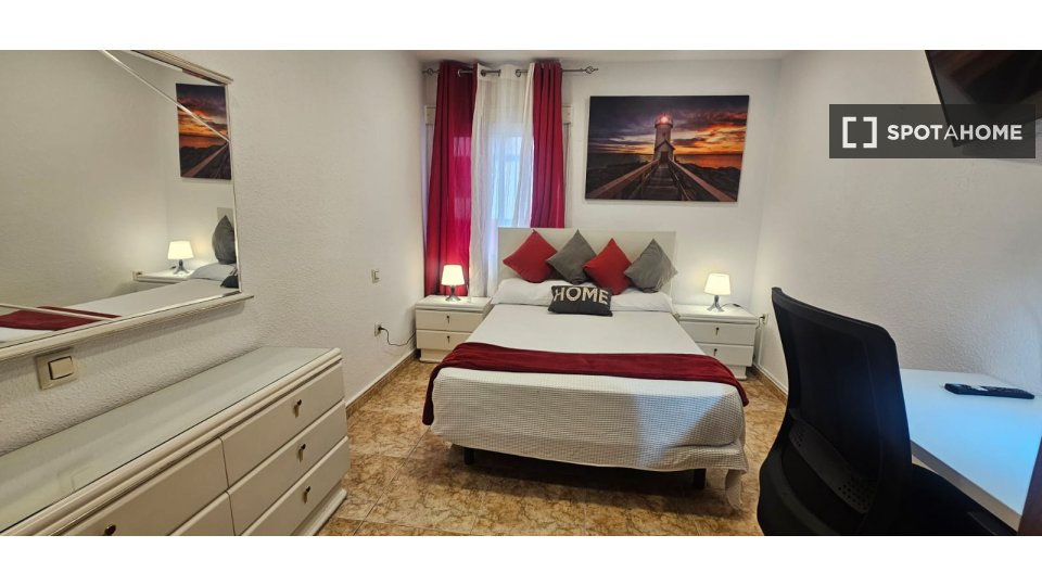 Double room Madrid, 4 beds, 95m² — photo 22