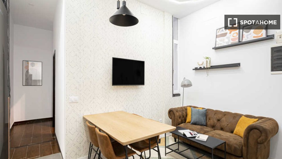 Double room Madrid, 6 beds — photo 42