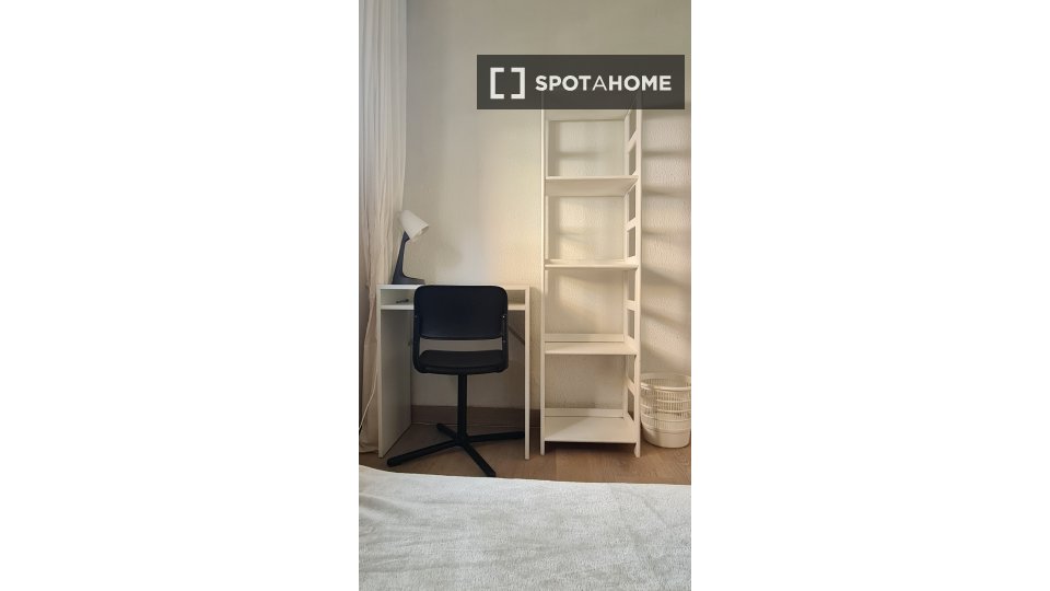 Double room Madrid, 4 beds — photo 2
