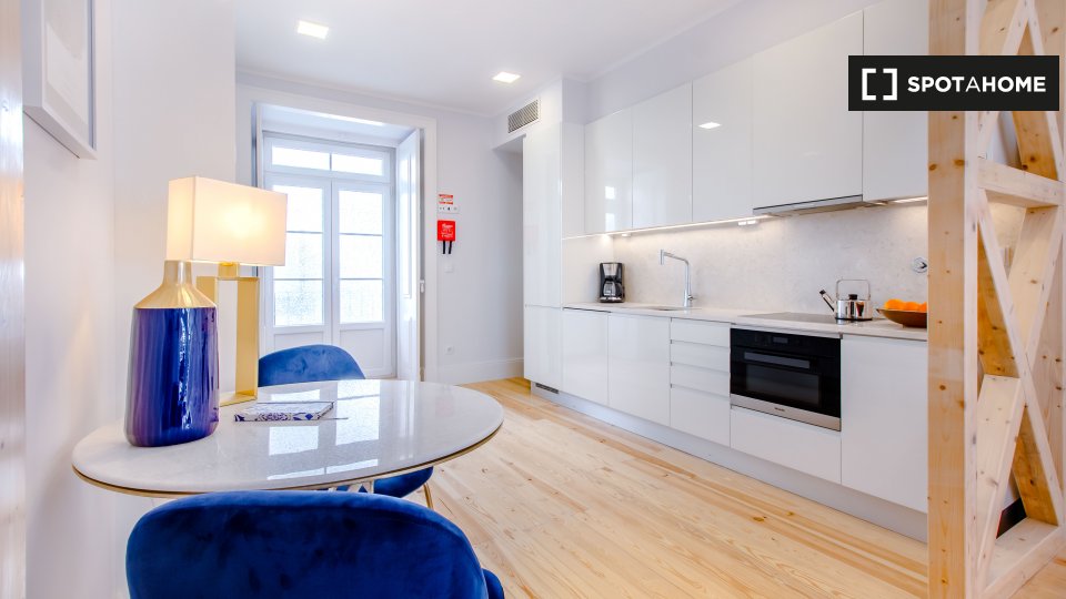 Apartment Lisbon, 3 beds — photo 9