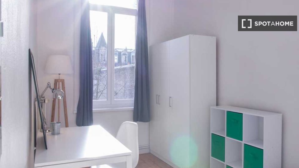 Double room Lille, 3 beds, 60m² — photo 16