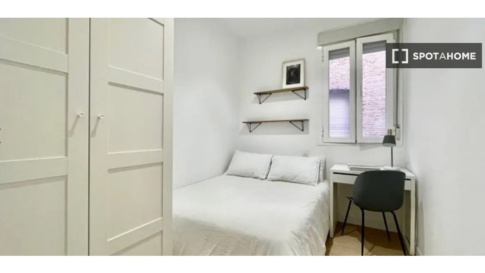 Double room Madrid, 18 beds — photo 26