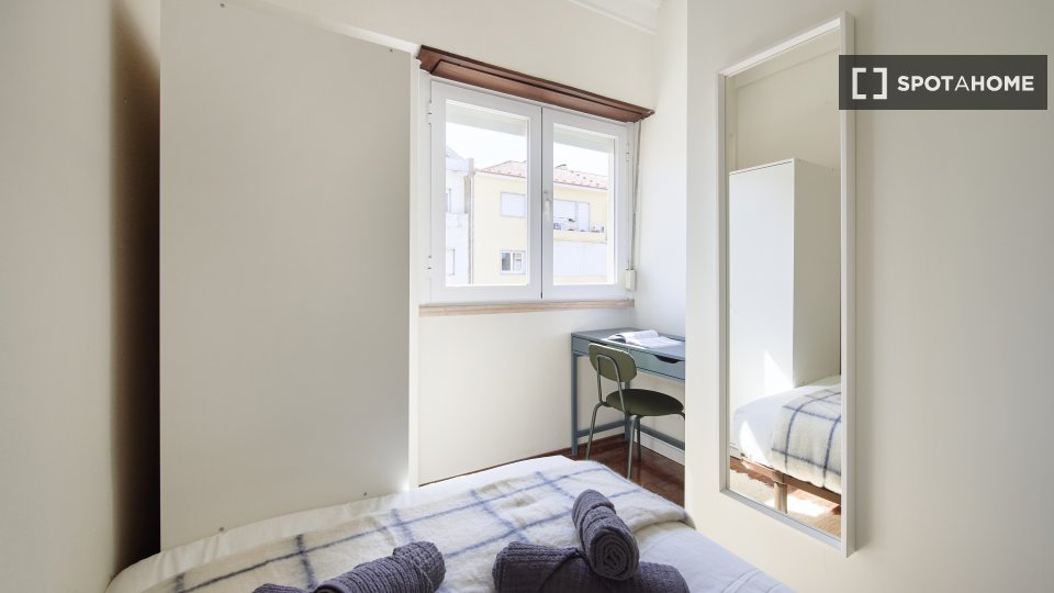 Double room Lisbon, 10 beds — photo 1