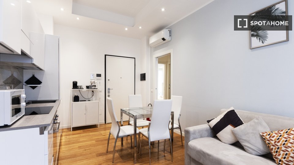 Apartment Milan, 1 bed — photo 11