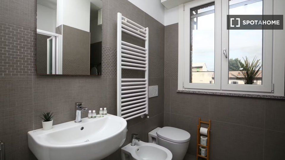 Double room Milan, 5 beds — photo 27