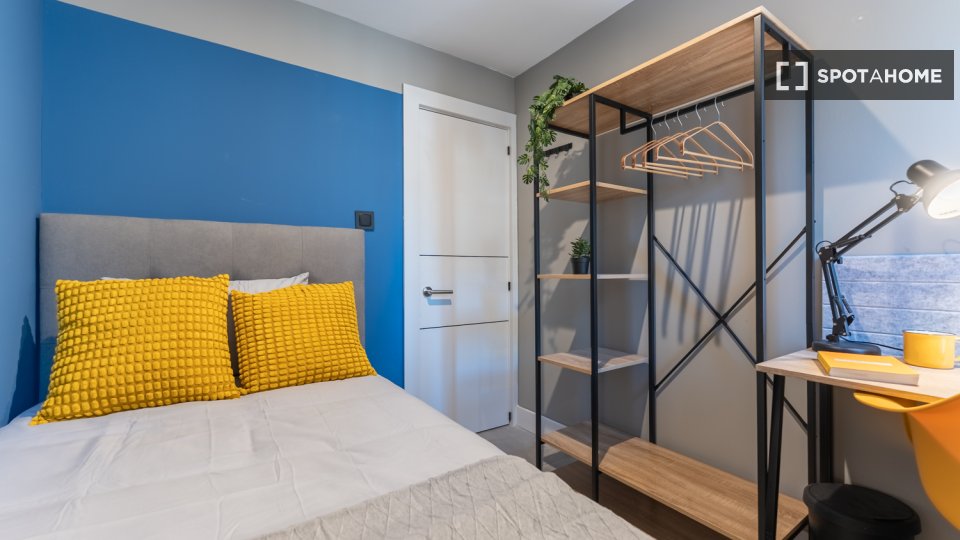 Double room Madrid, 6 beds, 70m² — photo 10