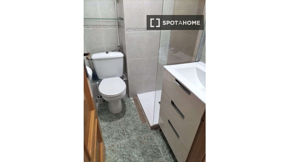 Double room Valencia, 3 beds — photo 8