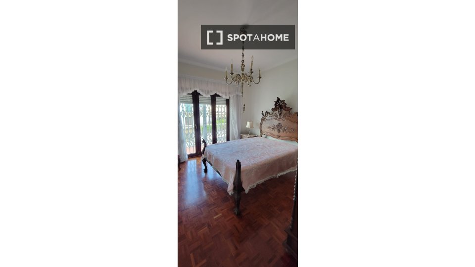 Double room Lisbon, 1 bed — photo 2