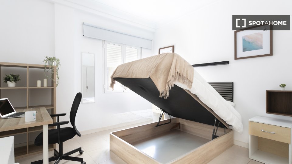 Double room Madrid, 5 beds — photo 5