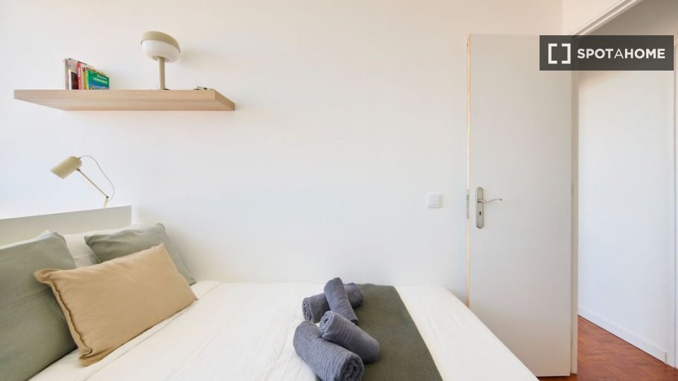 Double room Lisbon, 10 beds — photo 1