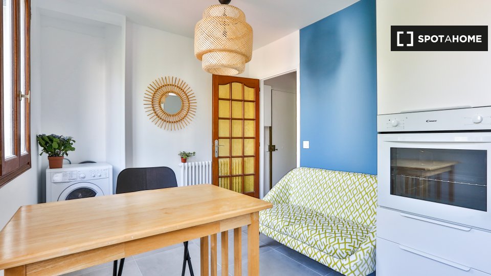 Double room Paris, 4 beds, 72m² — photo 3